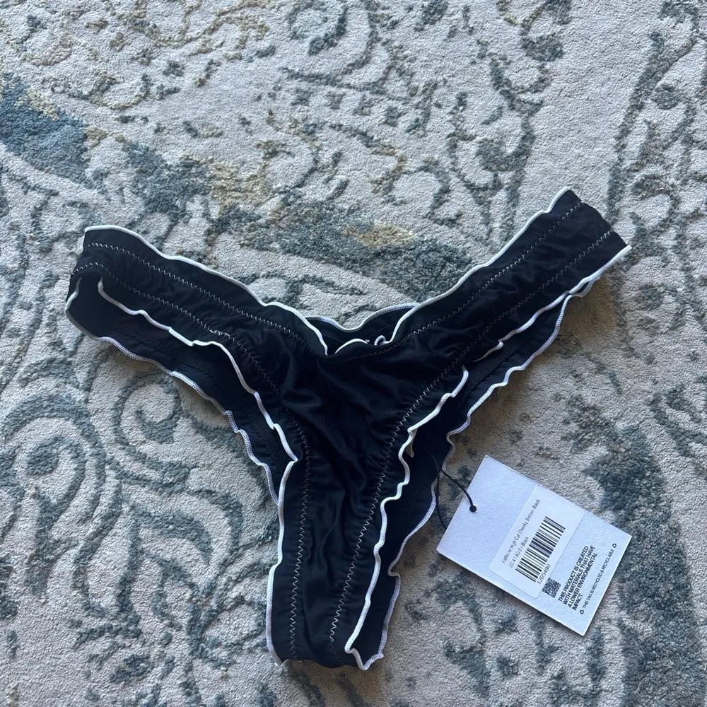 Princess Polly Black and White Triangle Bikini - Image 2