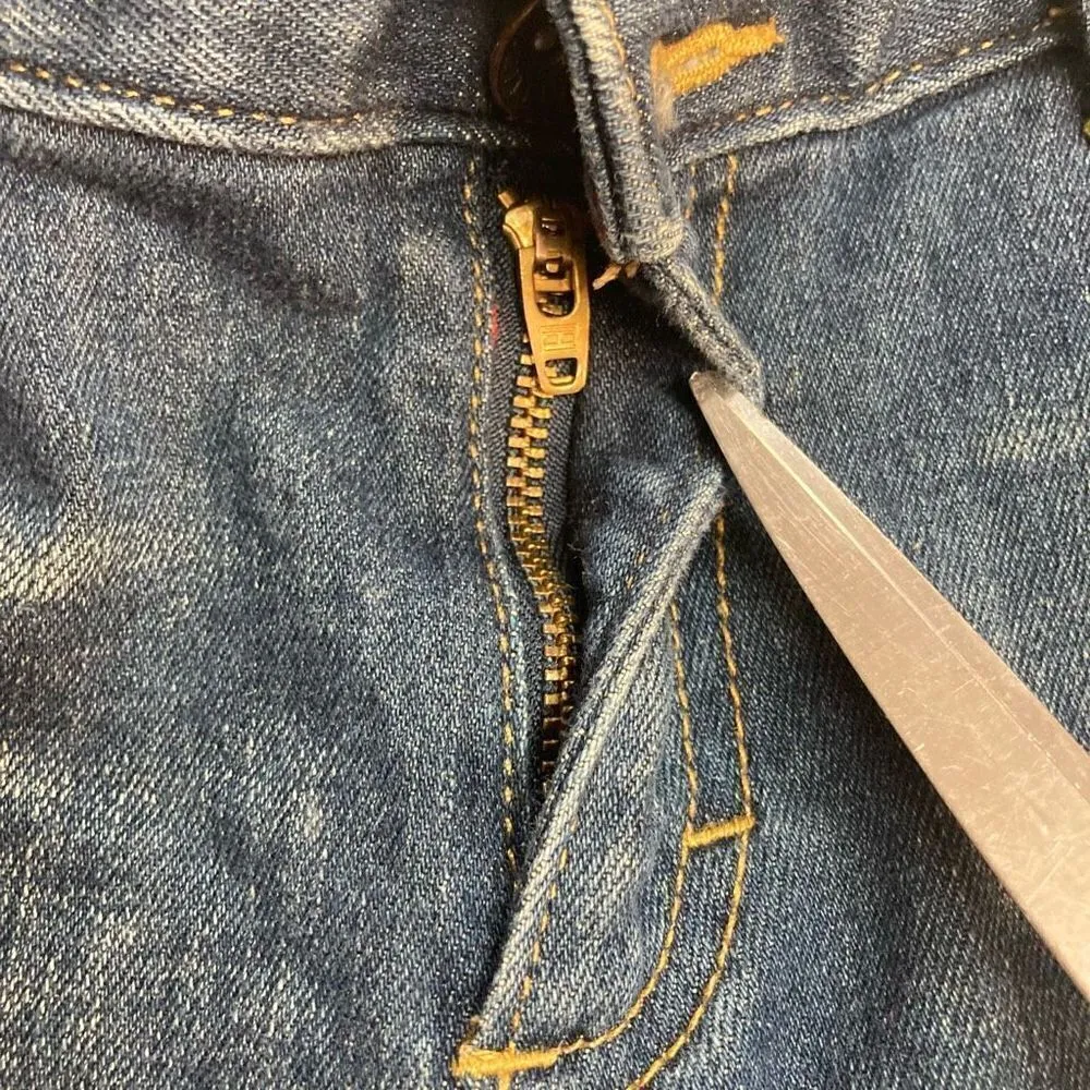 TOMMY HILFIGER Women’s Modern Bootcut Jeans Size 10R Inseam 30.5 Blue‎ - Image 7