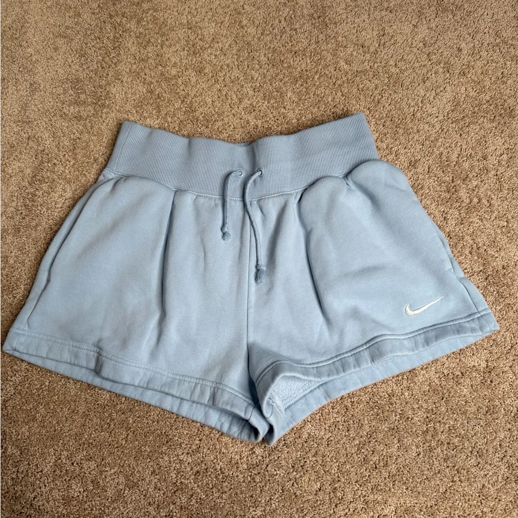 Nike Sportswear Phoenix Fleece High-Waisted Shorts Blue Tint Size Medium - Image 2