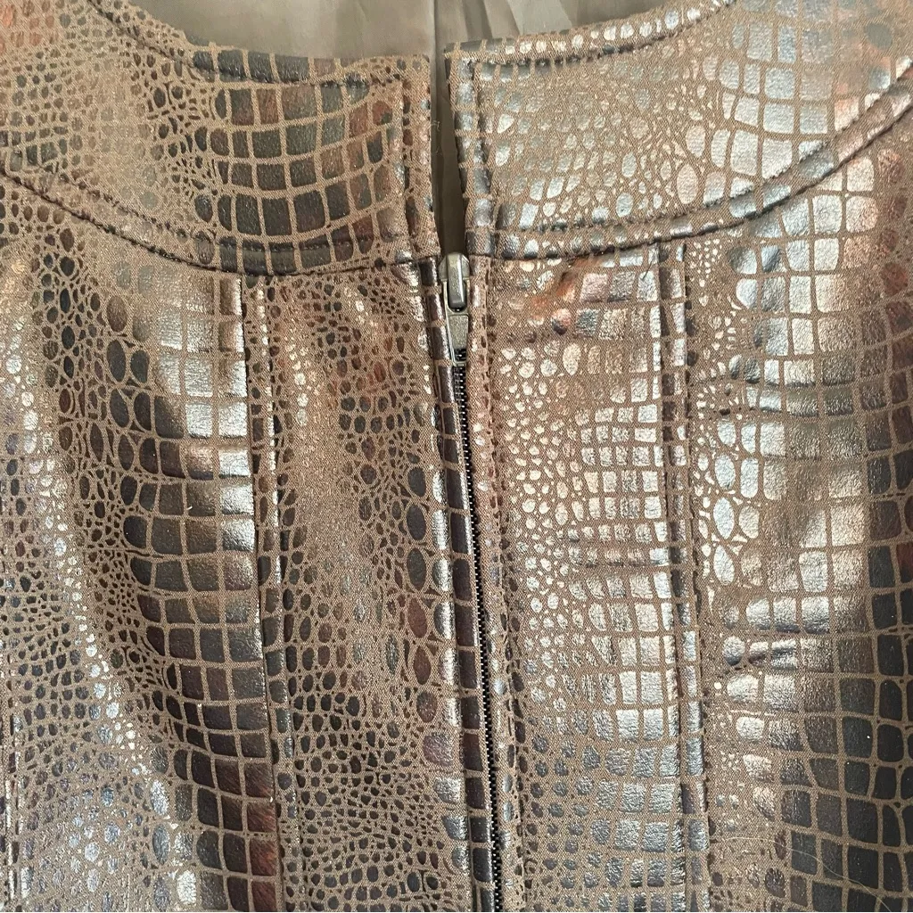 Susan Graver Brown Crocodile Pattern Jacket size L Zip Front 2 pocket - Image 7