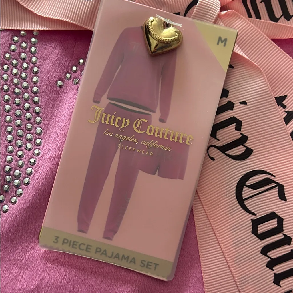Juicy Couture Fuchsia Velour 3 pc pajama Set - Image 2