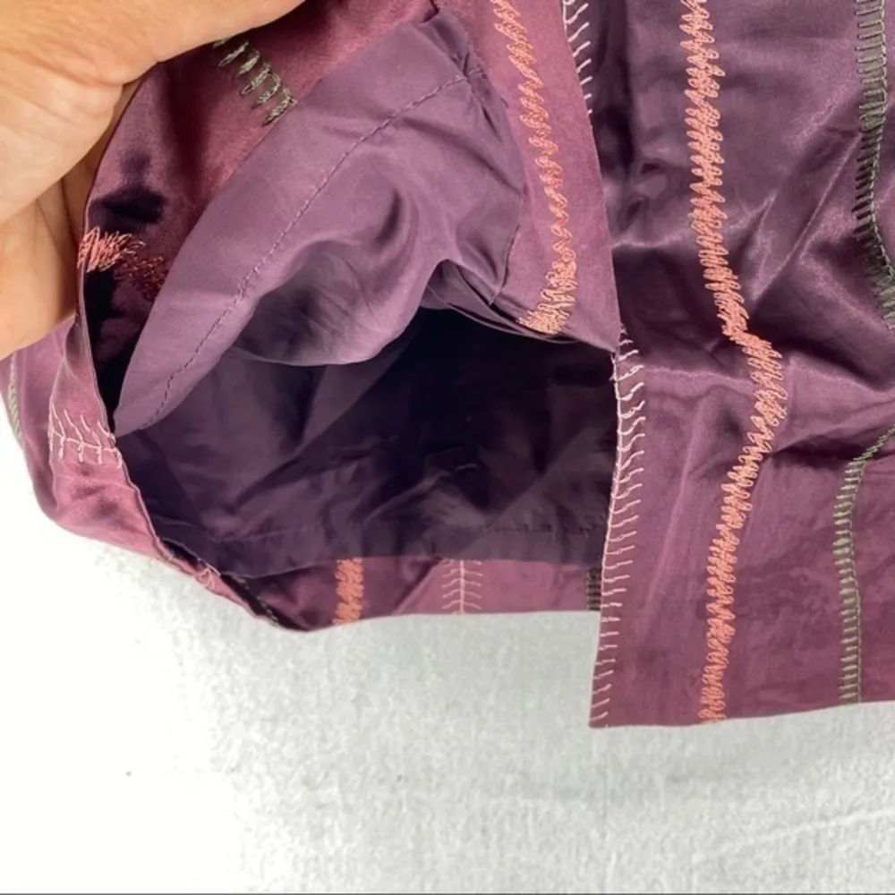 Nicole Miller Satin Embroidered Stripes Pencil Skirt Lightweight Feminine Size 2 - Image 9