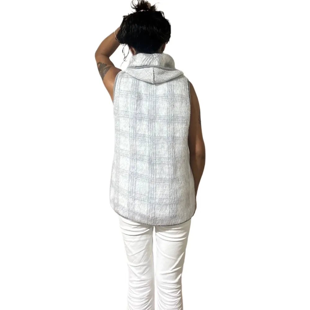 Waverly Grey Riley Vest, Mock Neck Sweater, Turtle Neck Vest. Womens Size Small Gray - Image 3