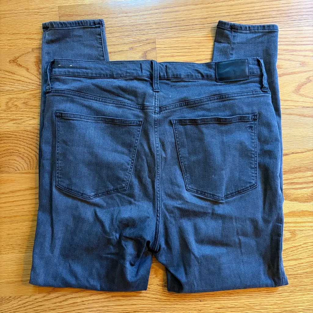 Madewell 9" Mid-Rise Roadtripper Supersoft Jeans in Ashmont Wash size 32 - Image 8