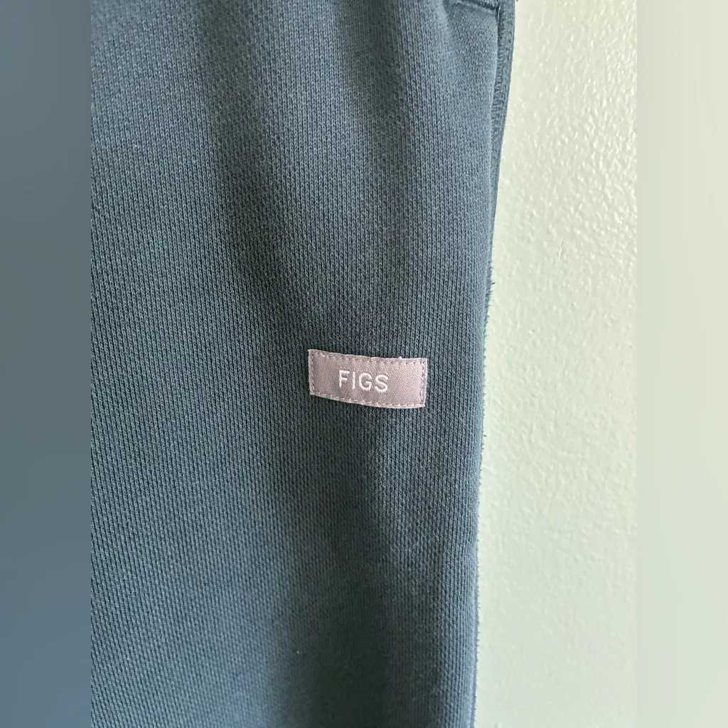 Figs Women’s Dark Blue Scrub Jogger Sweatpants Sz S - Image 3