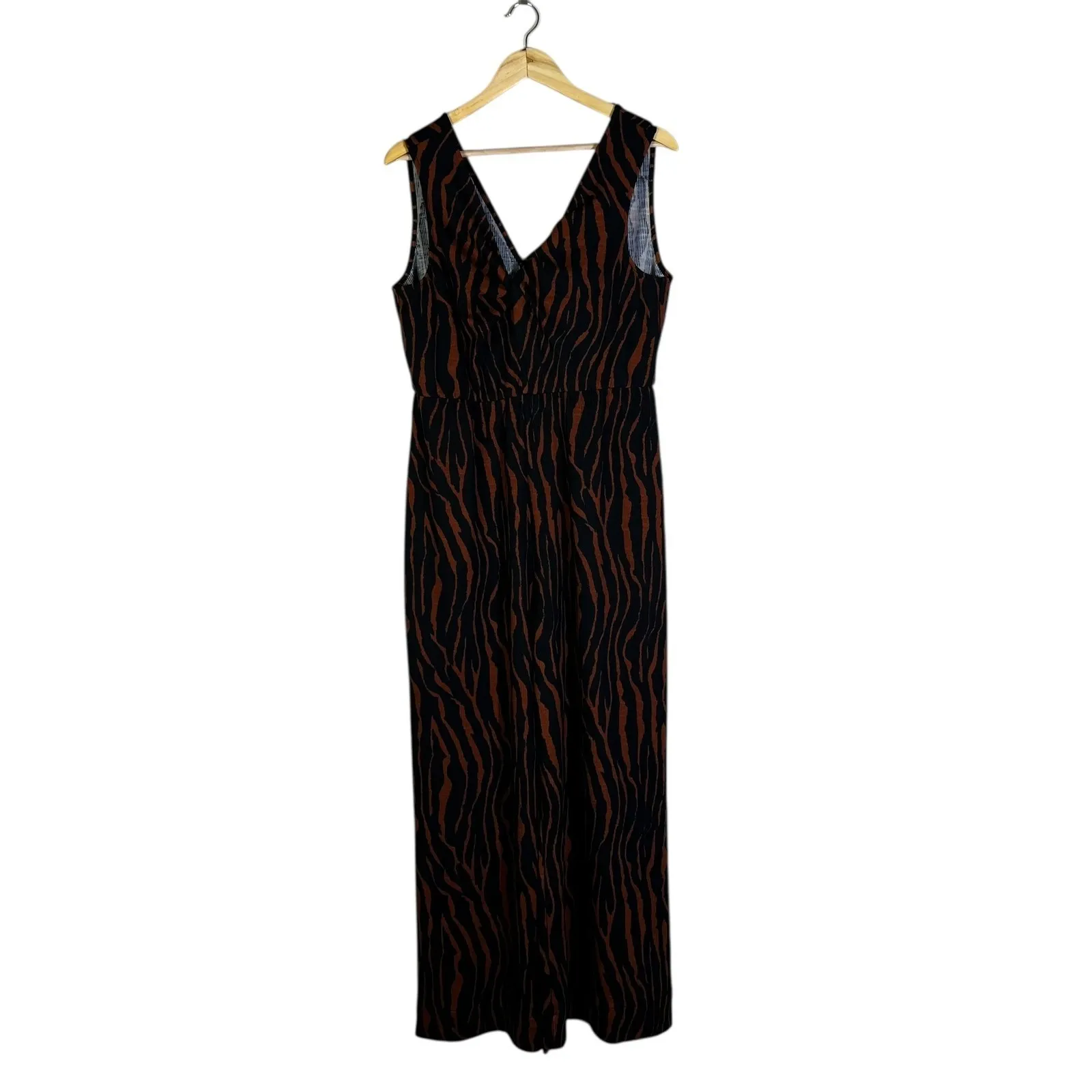 Womens Sleeveless V - Image 5