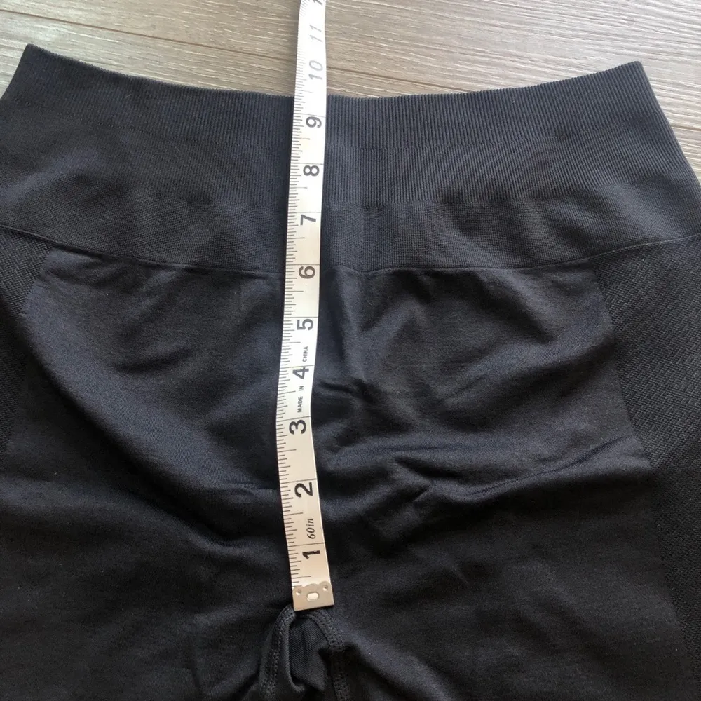 Black Amazon High Waisted Seamless Compression Athletic Shorts Womens Size Large - Image 6