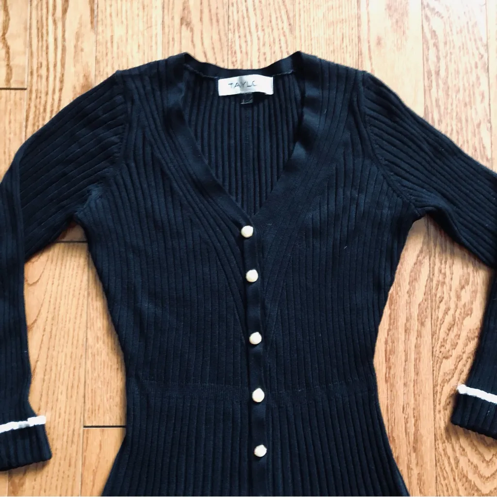 Taylor Ribbed Button Down Fit and Flare Long Sleeves Sweater Dress C Black SZ M Size M - Image 4