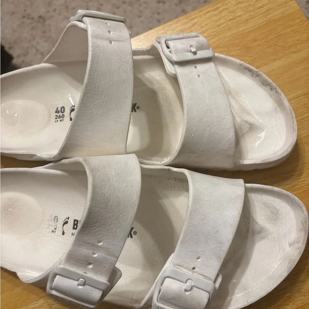 Cusionaire Double Buckle Shoes unisex lad. 9 men 7 white - Image 2