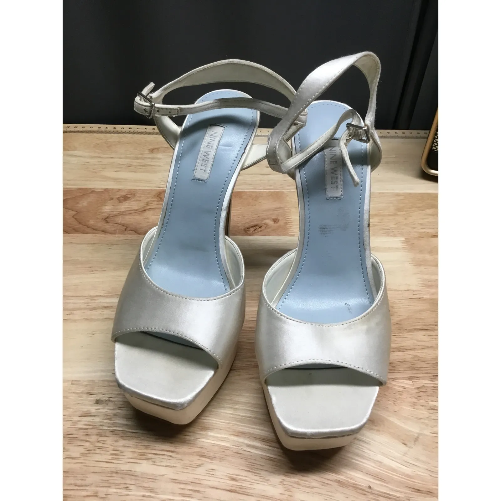 Nine West Legacy Bridal Platform Stiletto Dress Sandals Women's 7 Silver Leather - Image 2