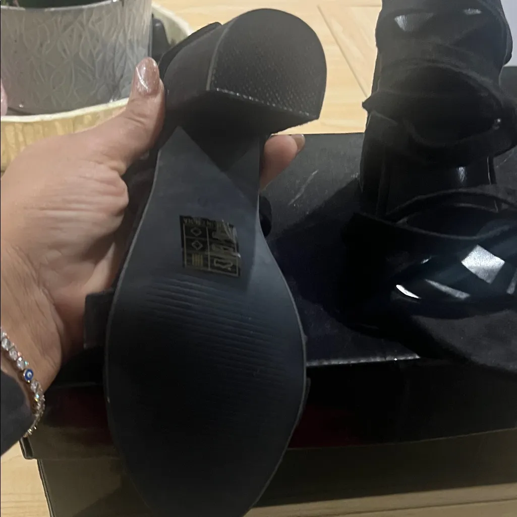 SHEIN Black Strappy Heels - Image 3