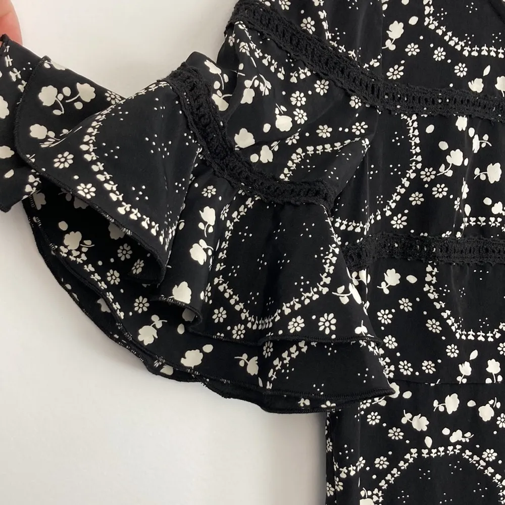 | Black and White Floral Mini Dress sz 6 - Image 3