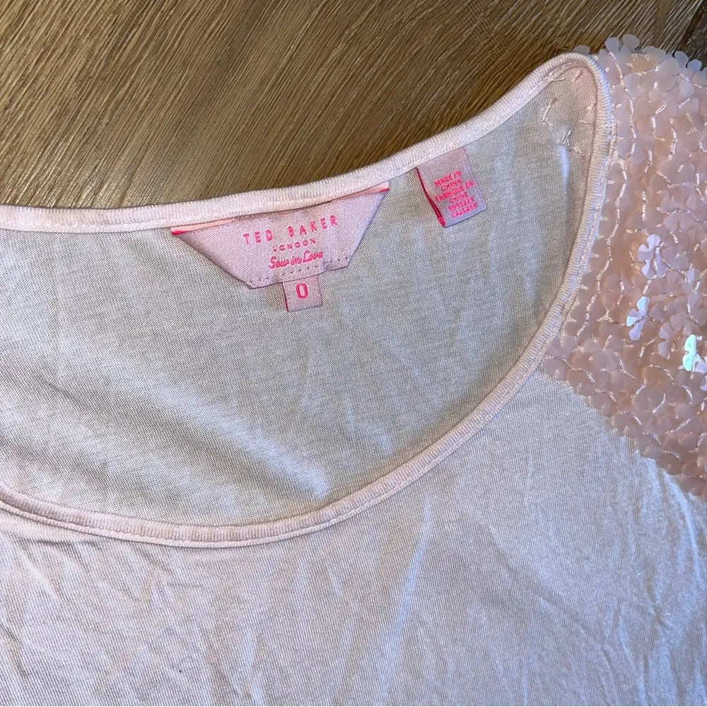 Ted Baker London Flower Sleeve Sew in Love Pink Top - Image 5