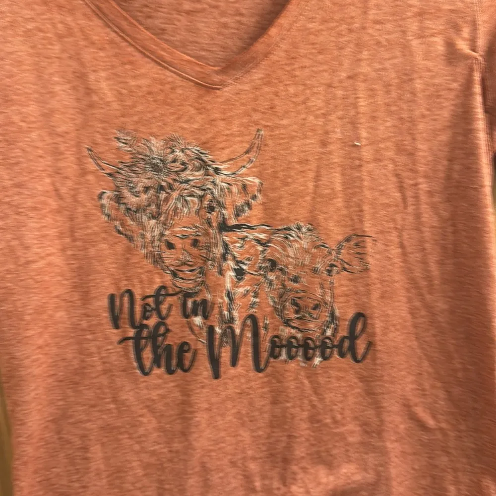 Pack of women’s three women’s shirts and a tank top Size M - Image 8