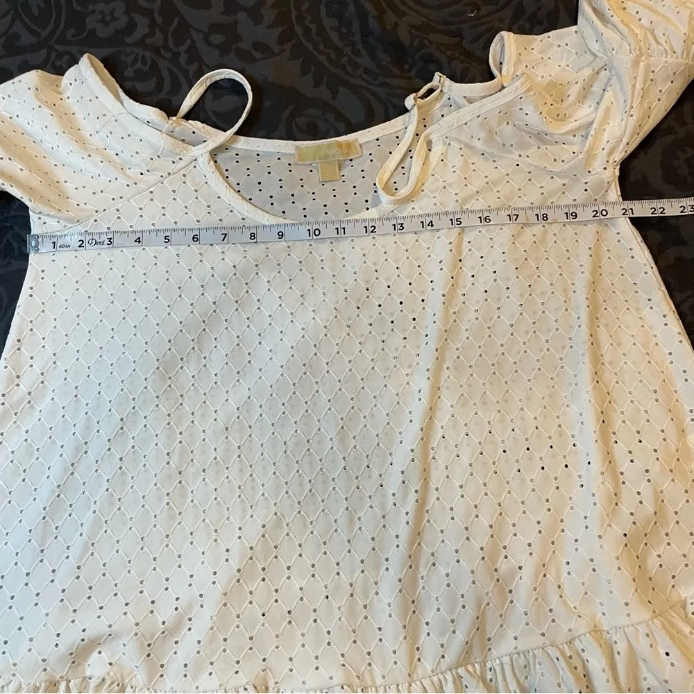 MICHAEL KORS Eyelet elegant Blouse. 
Size XL - Image 11