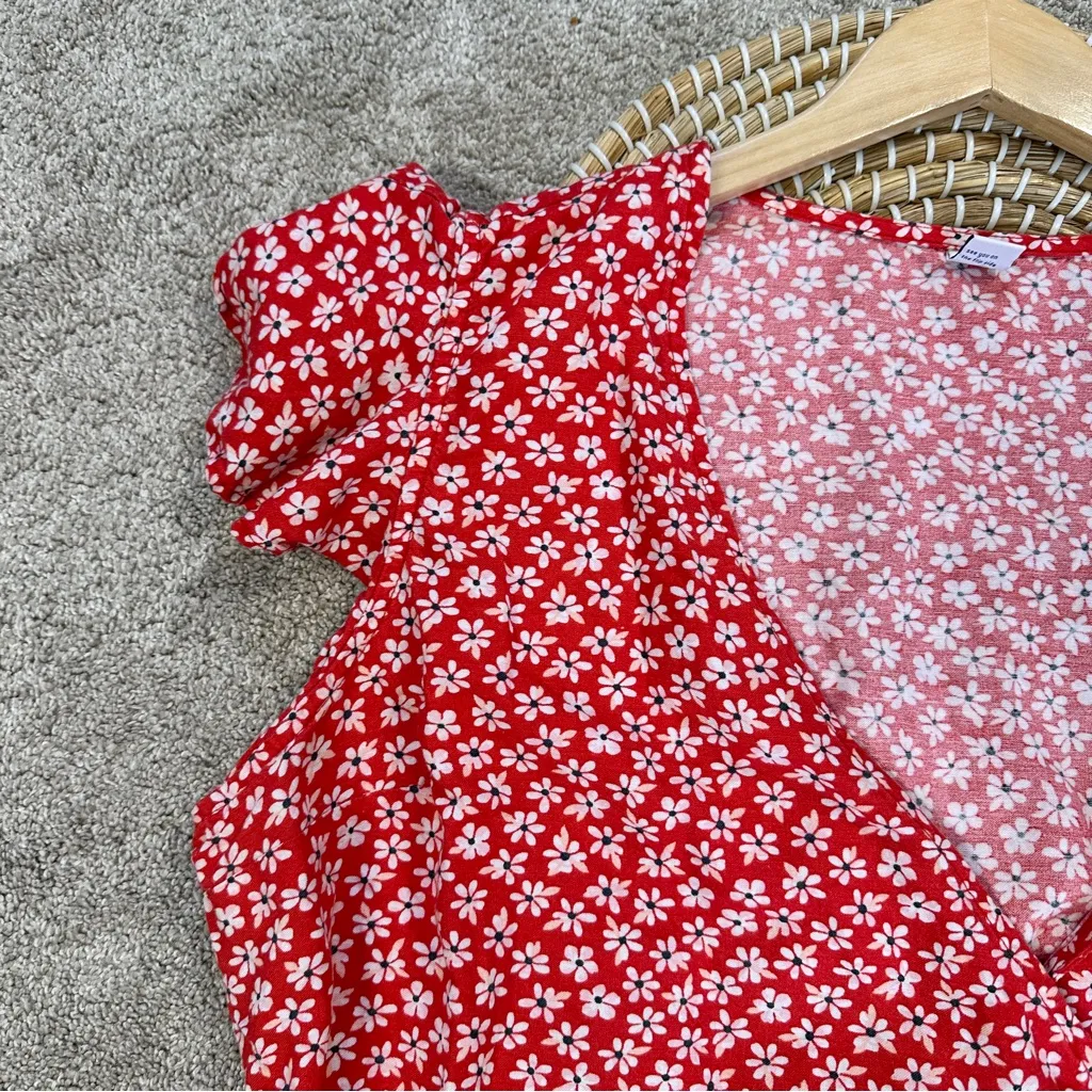 Old Navy Women’s Shortsleeve Wrap Top Side Tie Cottagecore in Red Floral XL - Image 6