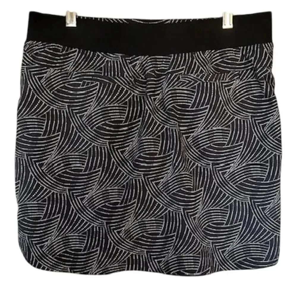 Cypress Club Black and White Pull On Golf Skort, size Medium - Image 2