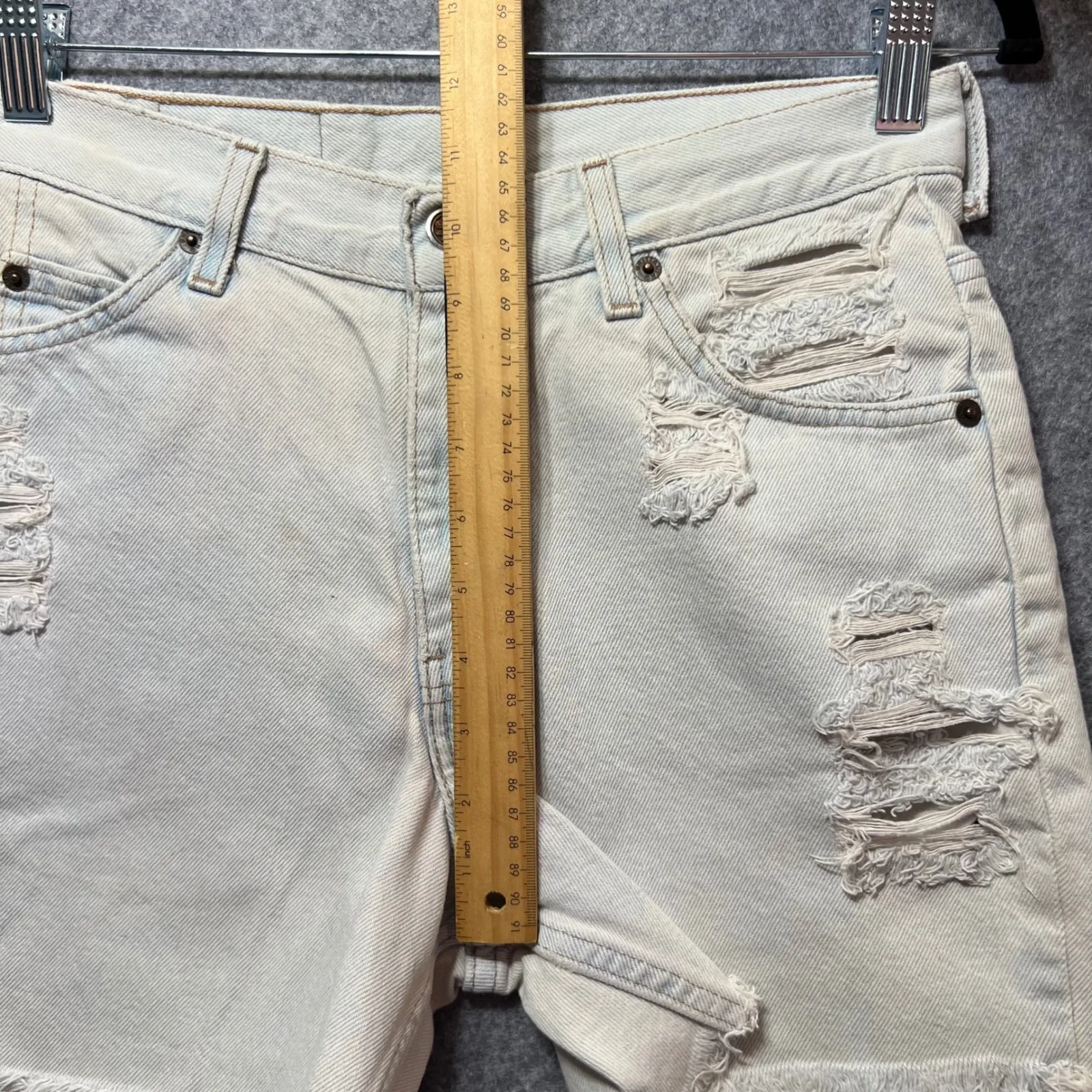 Vintage Brittania Relaxed Fit Distressed‎ Denim Cutoff Shorts 28 Light Wash Y2K - Image 5