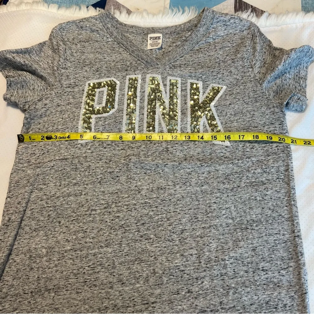 Pink Victoria’s Secret Bling V Neck T Shirt Gold Sequins Women’s Size Medium - Image 6