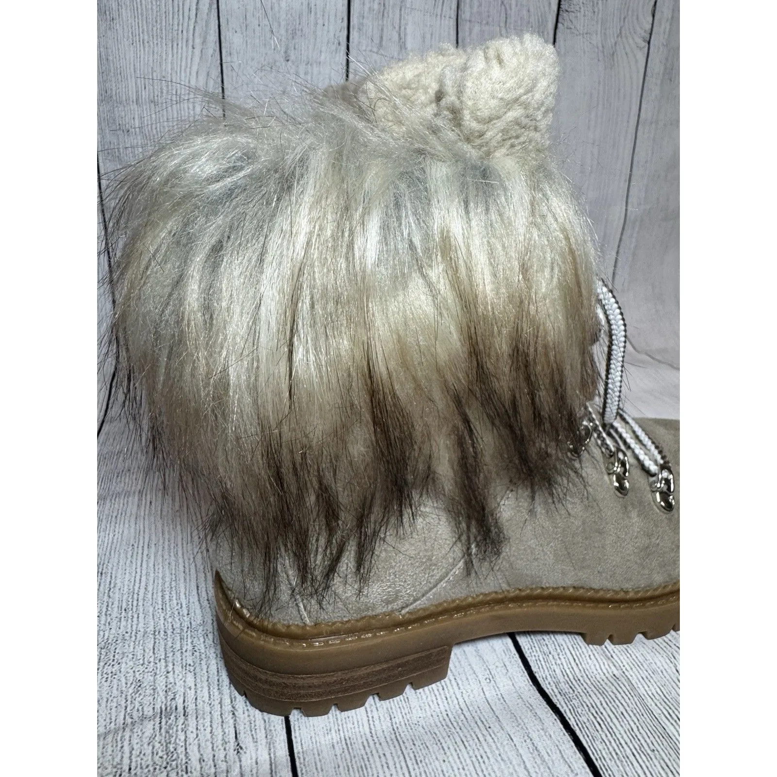 NINE WEST  Gray Faux Suede Fur Trim Hiking  Boots Sz 6.5 - Image 5