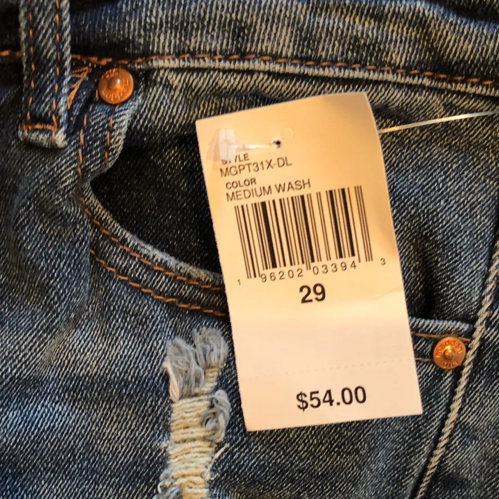 Madden Girl Distressed Dad Ankle
Jeans - Image 3