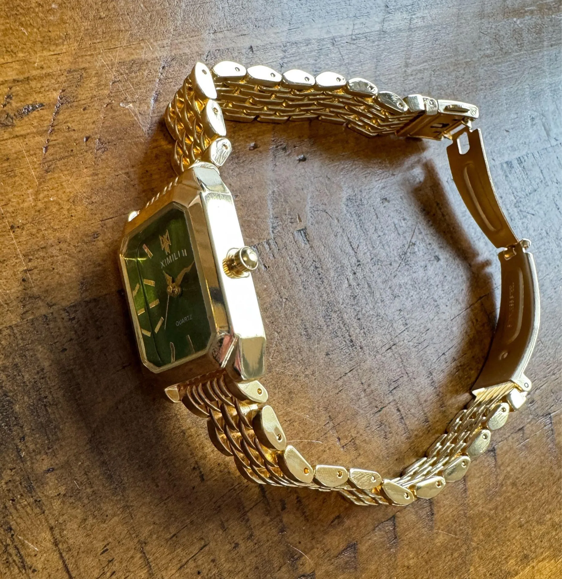 New vintage style gold watch with green face - Image 2