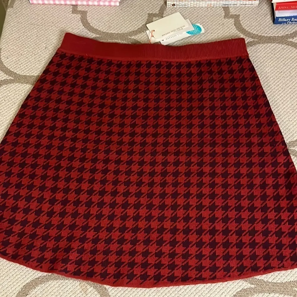 Skies are blue Stitch Fix Everyday knit mini sweater burgundy skirt, size large - Image 3