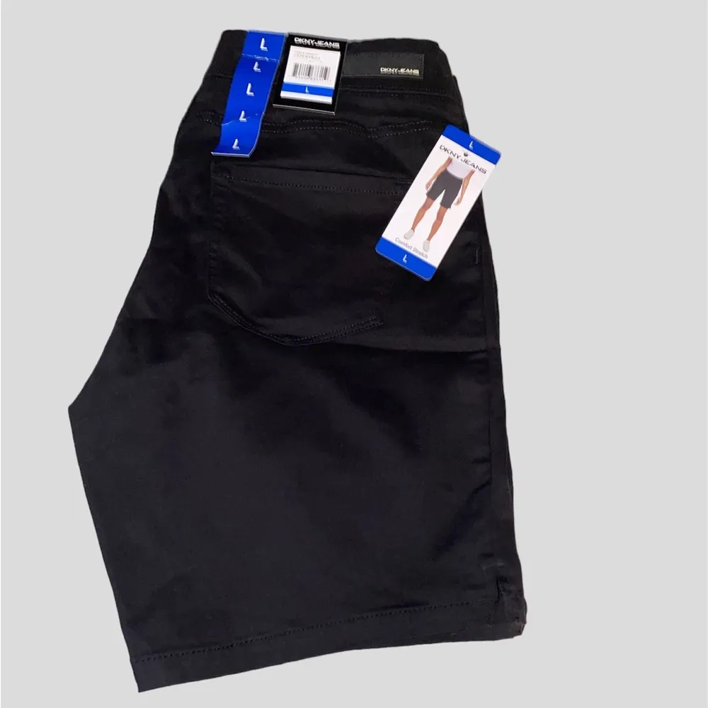 Shorts Size L. NWT - Image 4