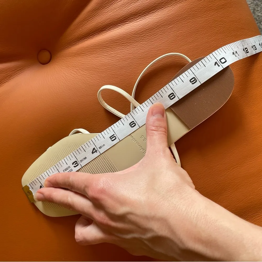 Reformation Maya White Patent Leather Bow Detail Strappy Flat Sandal 8.5 - Image 5