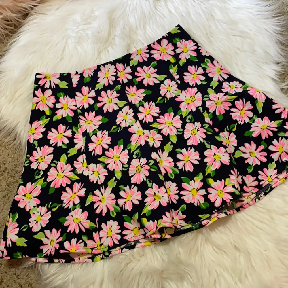 Lush Floral Mini Skirt - Image 2