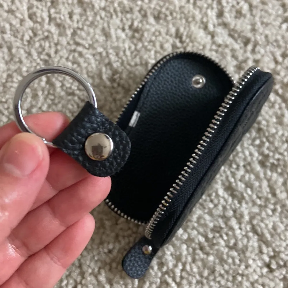 Embellished key holder - Image 6