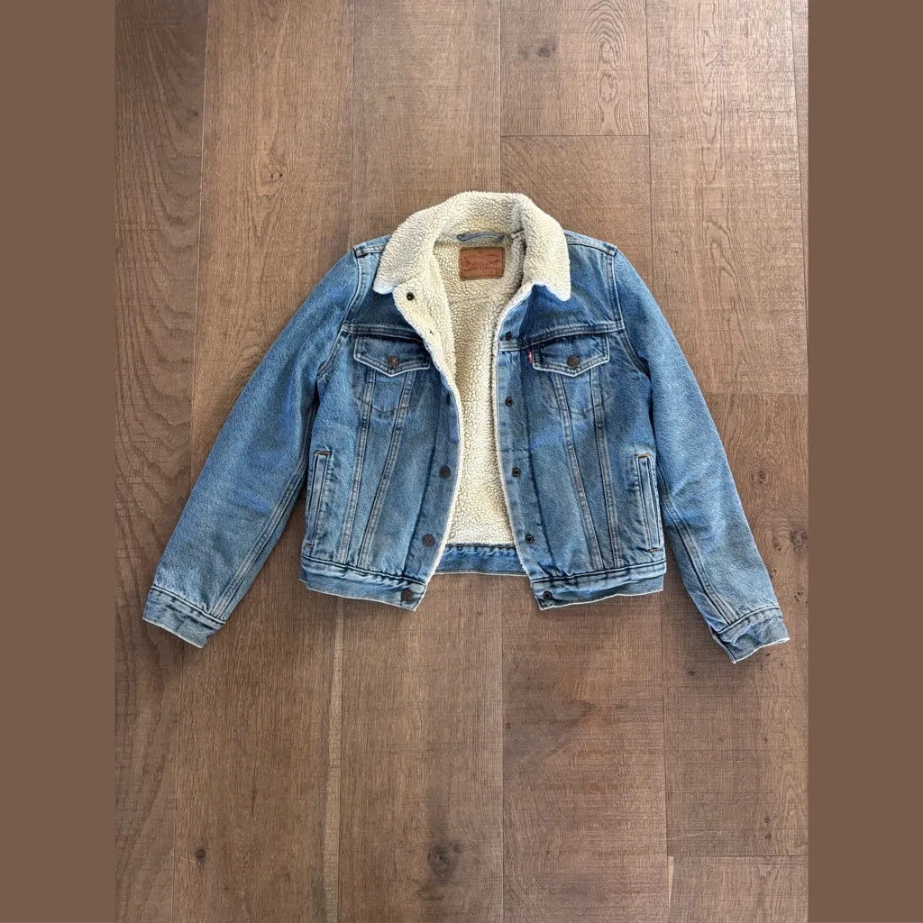 levi’s strauss sherpa lined jean denim jacket - Image 2