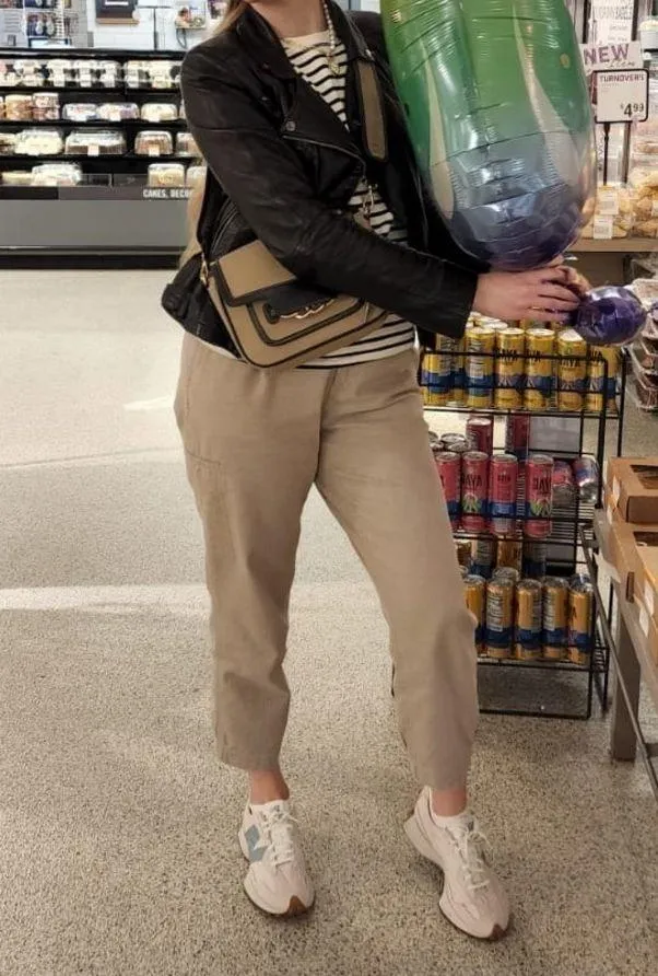 Massimo Dutti women’s light brown / beige cargo pants size 4 - Image 14