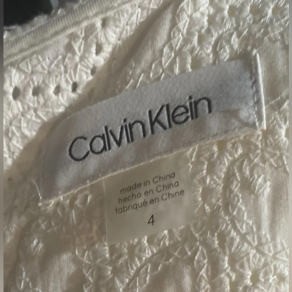 NWOT CALVIN KLEIN Women’s Dress. White Sleeveless Below the Knee Size:4 - Image 9