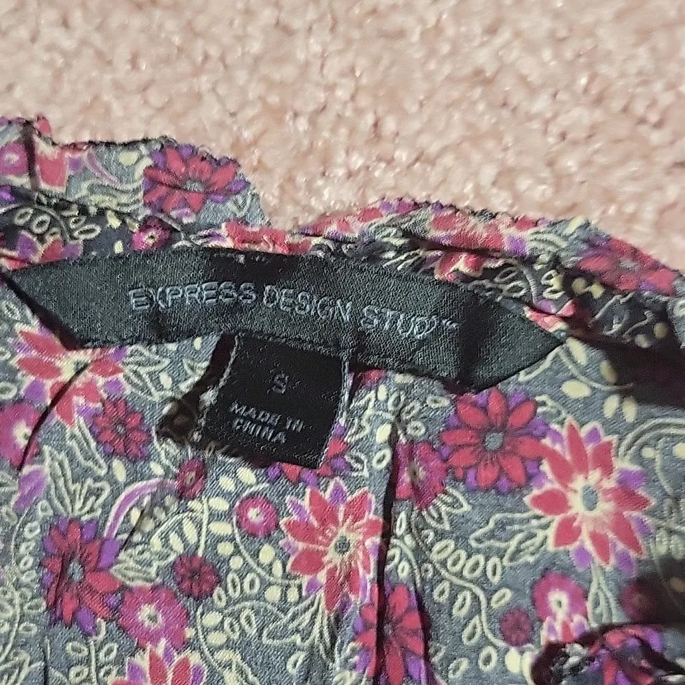 🌈 Express Button Up Top - Image 2