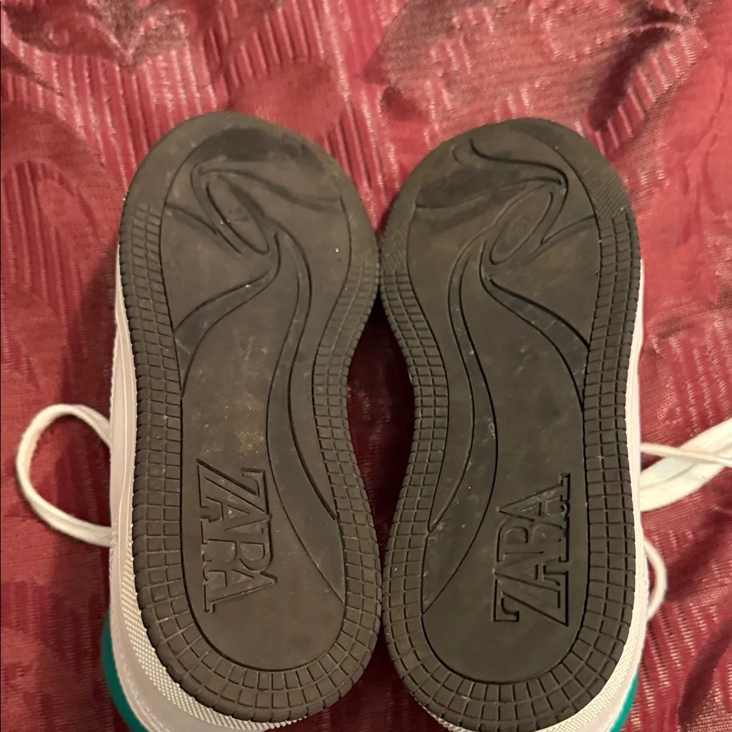 Zara White and Green High-Top Sneakers - Image 5