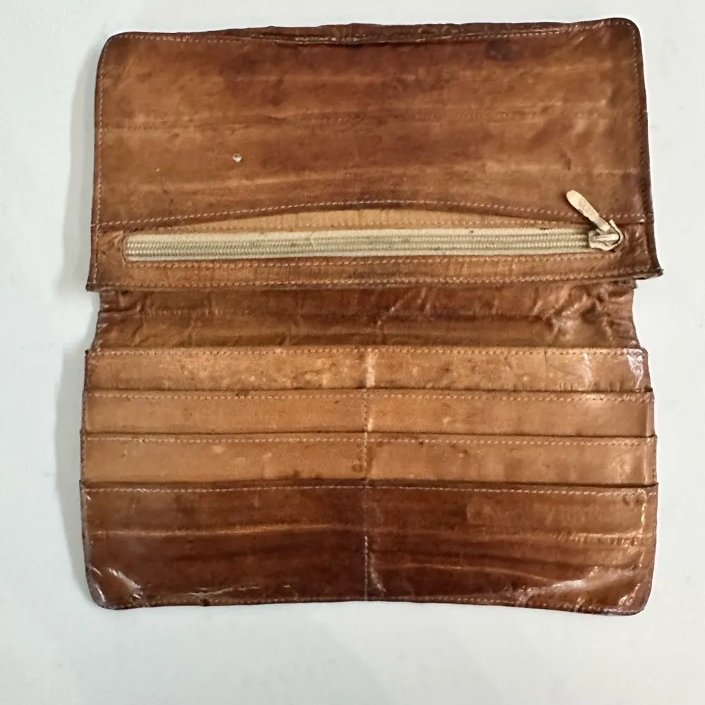 VINTAGE BROWN EEL SKIN LONG CHECKBOOK WALLET - Image 3