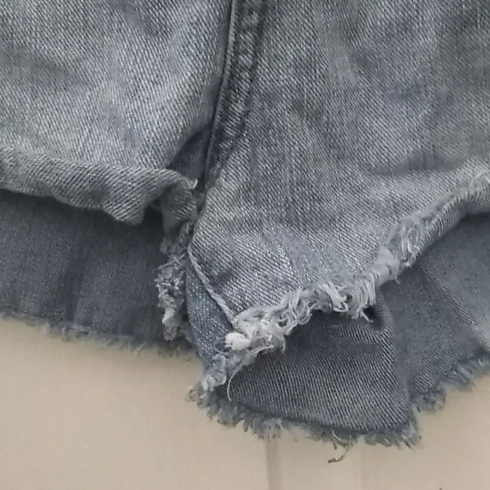 FINAL MARKDOWN Junior mudd shorts 15 - Image 4