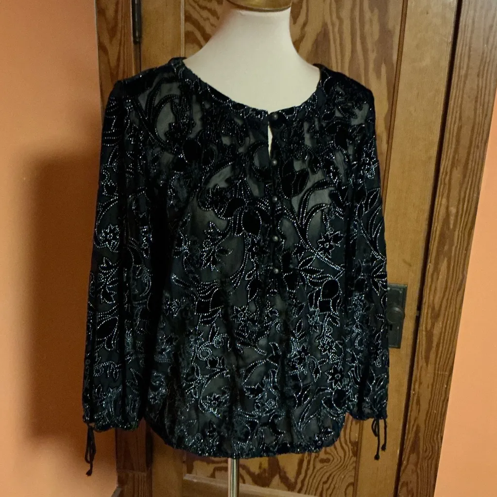 Lucky brand black shimmery dressy blouse - Image 5