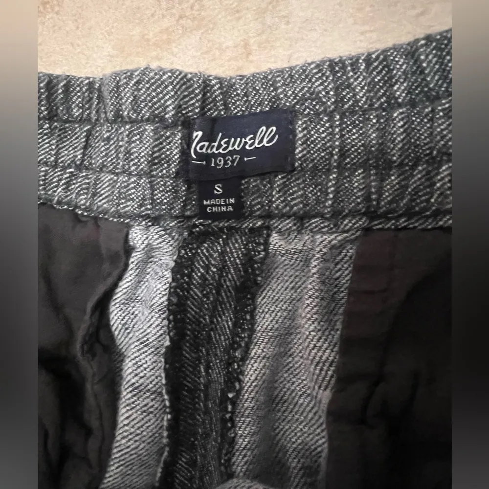 Madewell grey black womens shorts - Image 3