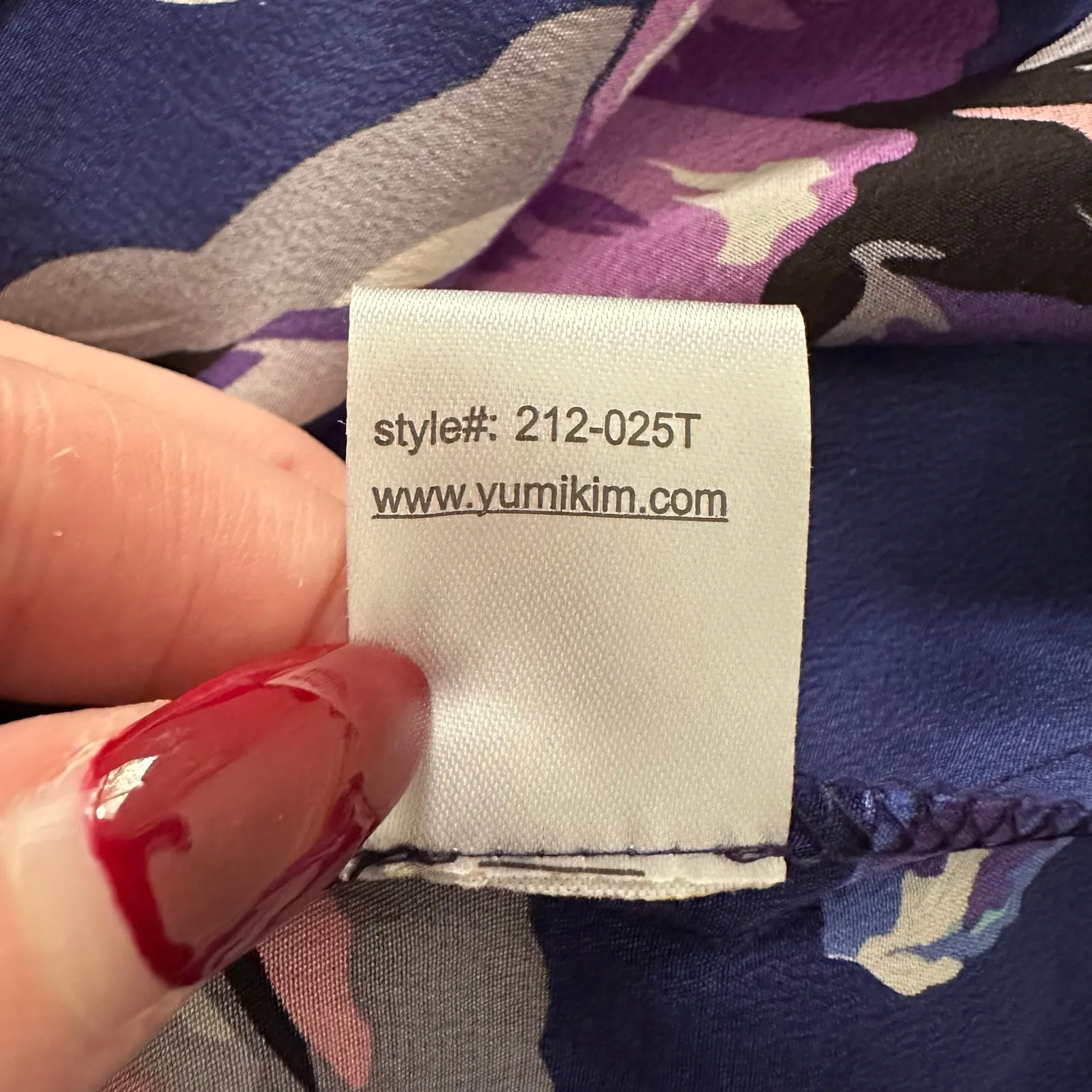 Yumi Kim navy blue floral silk 3/4 sleeve top size XS - Image 8