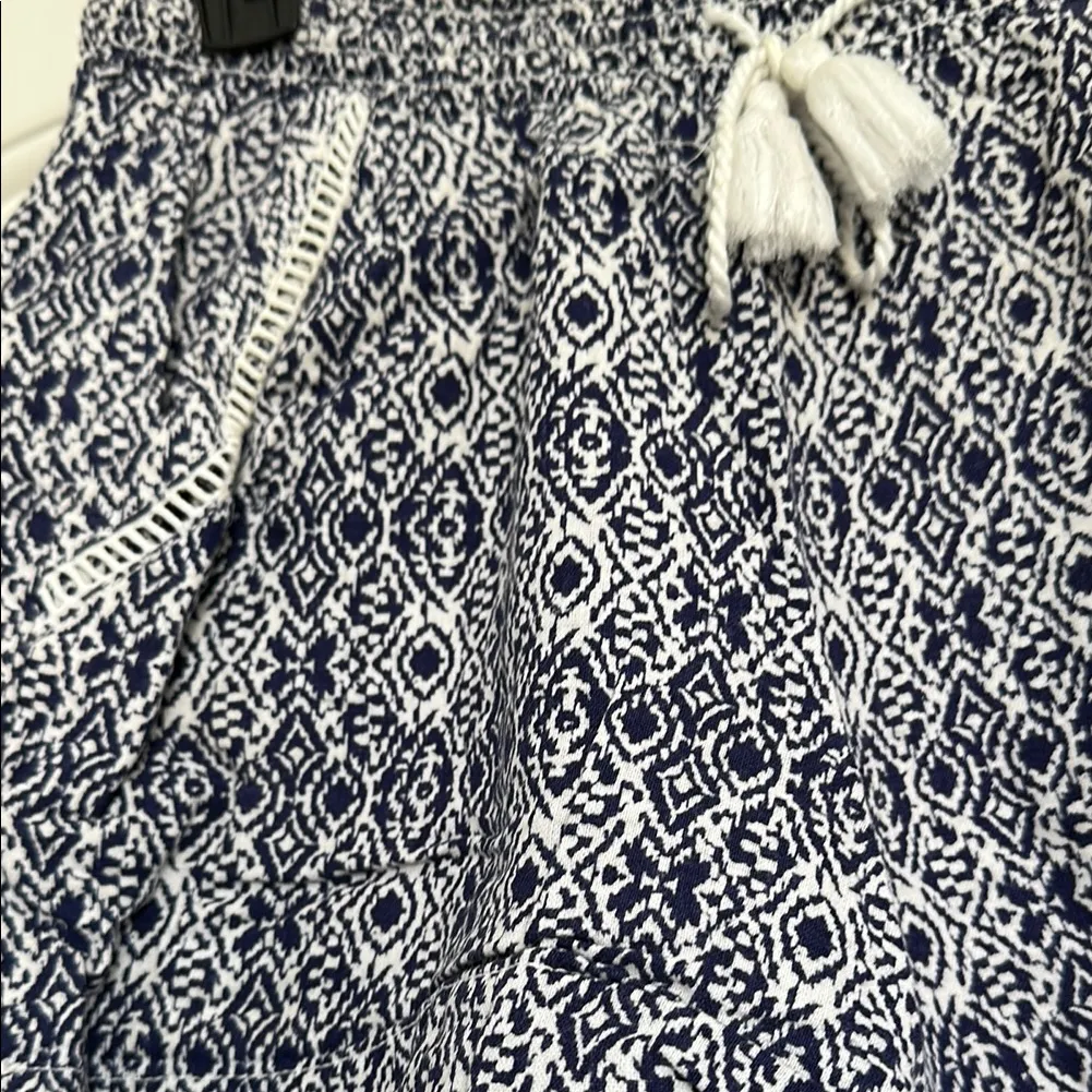 High Waist Blue and White Shorts with Elastic Waistband - Image 2