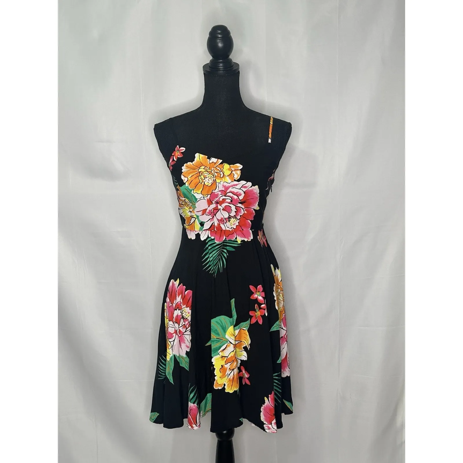 Old Navy Women's Sleeveless Black Tropical Print Dress Size XS - Image 2