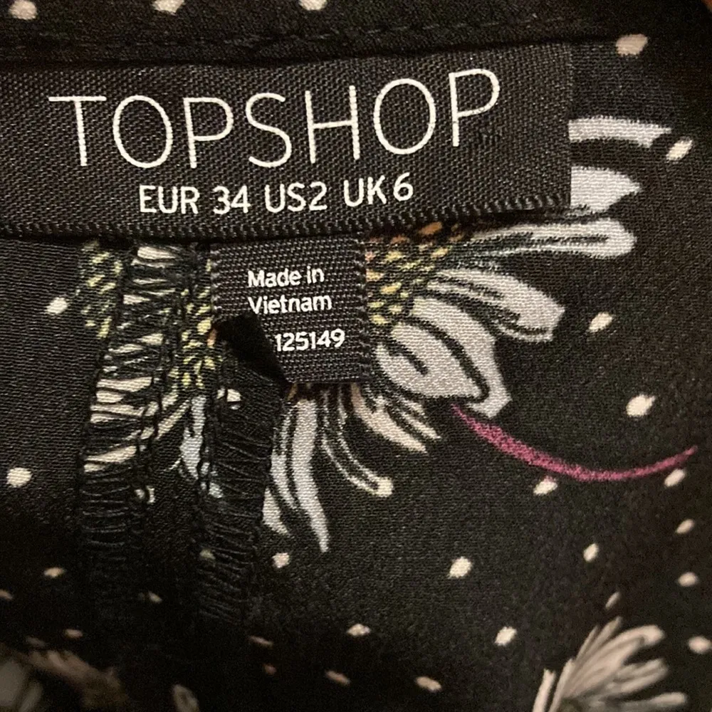Topshop Daisy and Polka Dot Print Camisole Tank - Image 3