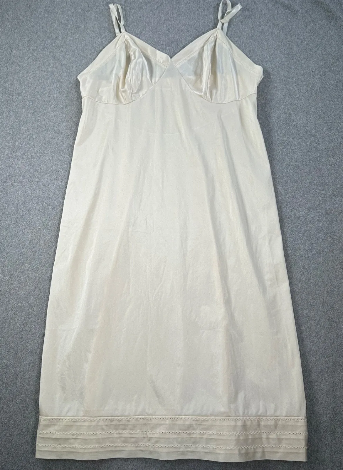 Kayser Vintage Full Slip Undergarment Womens 38 Tall Beige Nylon Adjustabl Strap Tan Size undefined - Image 1