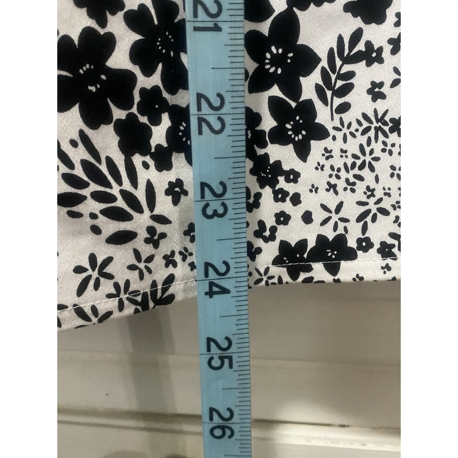 Notations Black/White Floral A-line‎ Ruffle Lined Skirt Size Medium - Image 3