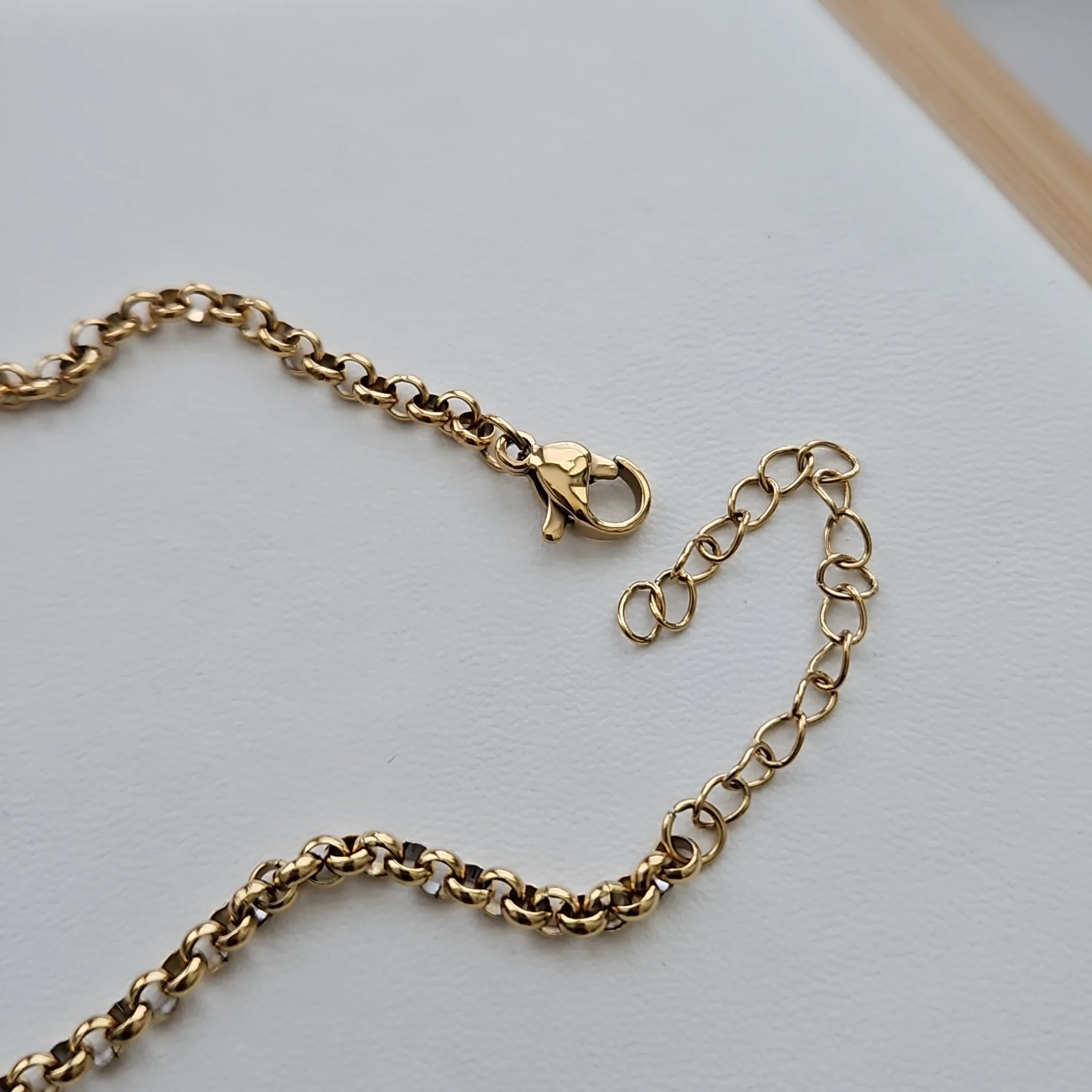 Gold Crescent Star & Moon Bracelet Size 6.75 - Image 4