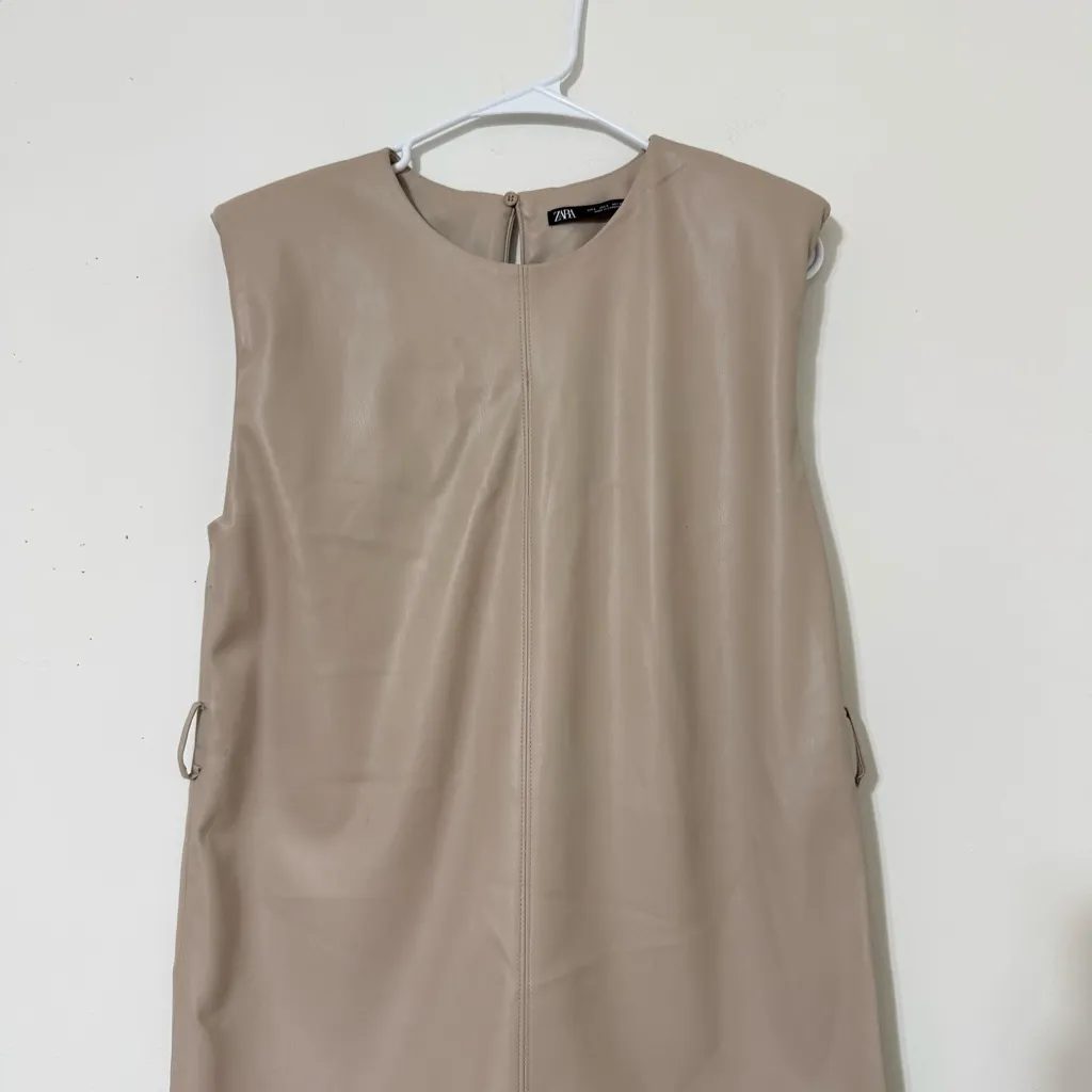 ZARA Women’s Cream Faux Leather Dress Padded Shoulders Size S - Image 4