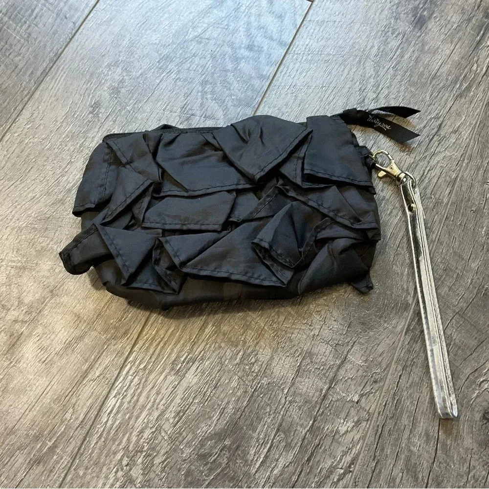 ThirtyOne Boutique Thirty-One Ruffle Wristlet Cosmetic Bag - Image 2