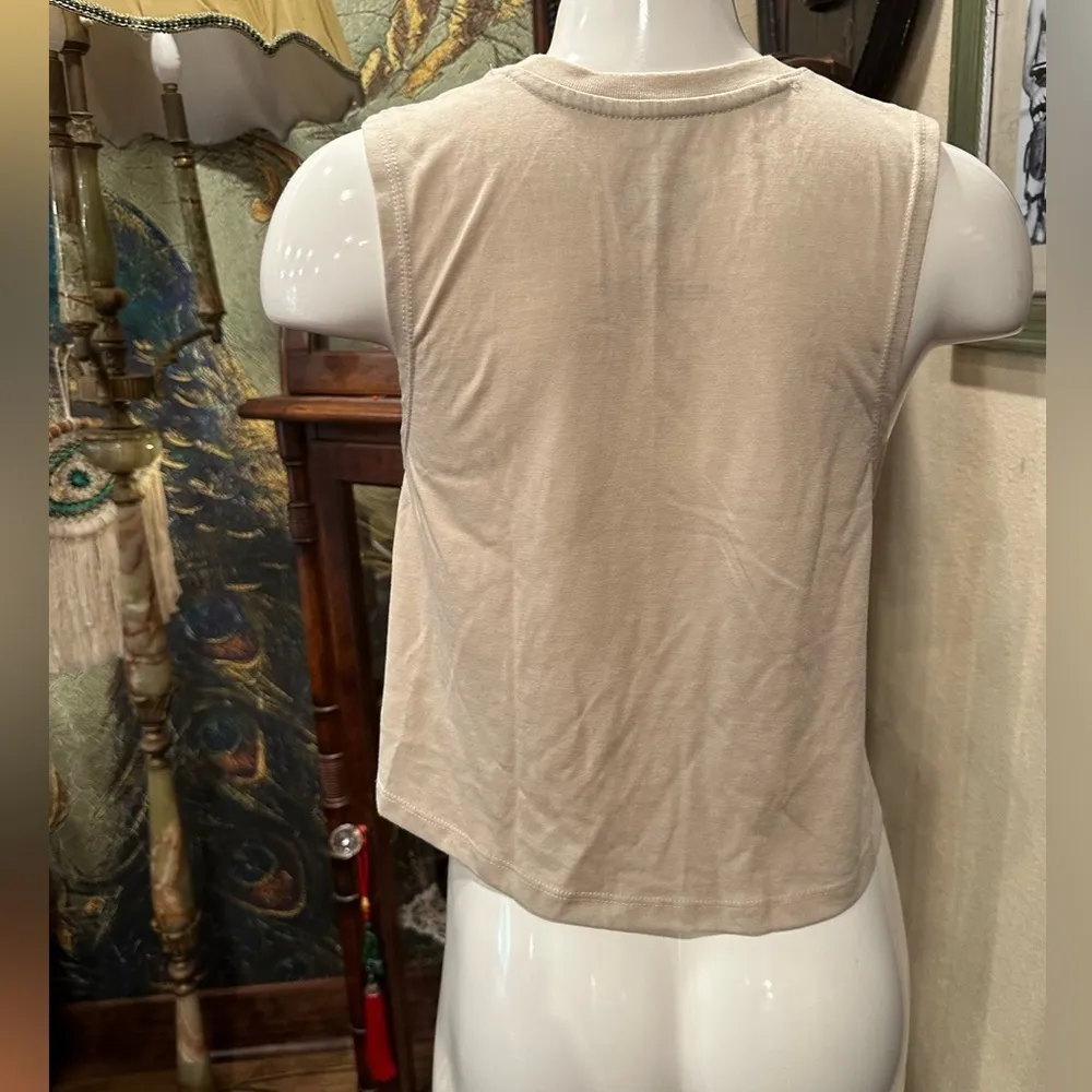 HARVARD BEIGE AND RED GRAPHIC CROP TANK TOP - Image 3